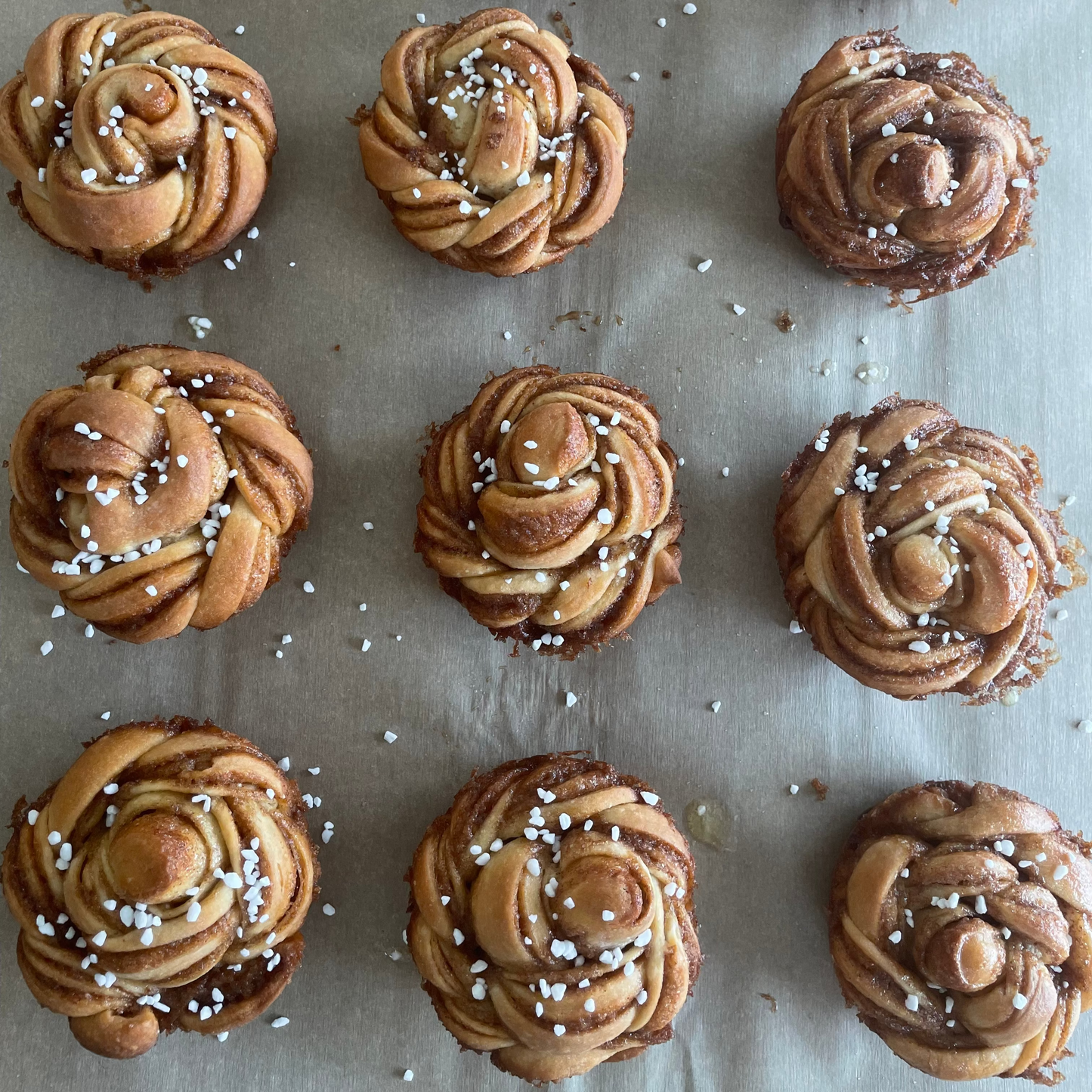 Cinnamon Knots